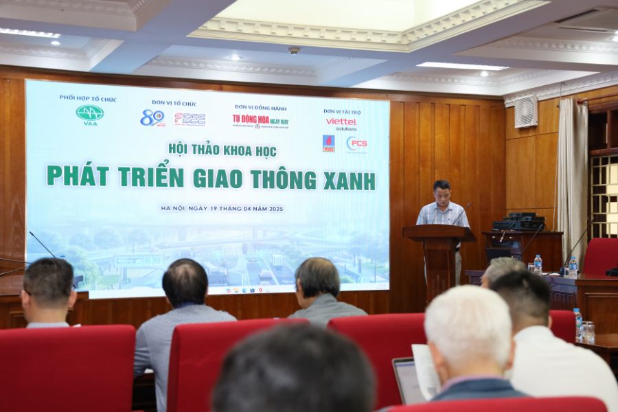Hội thảo khoa học - ph&aacute;t triển giao th&ocirc;ng xanh tại H&agrave; Nội