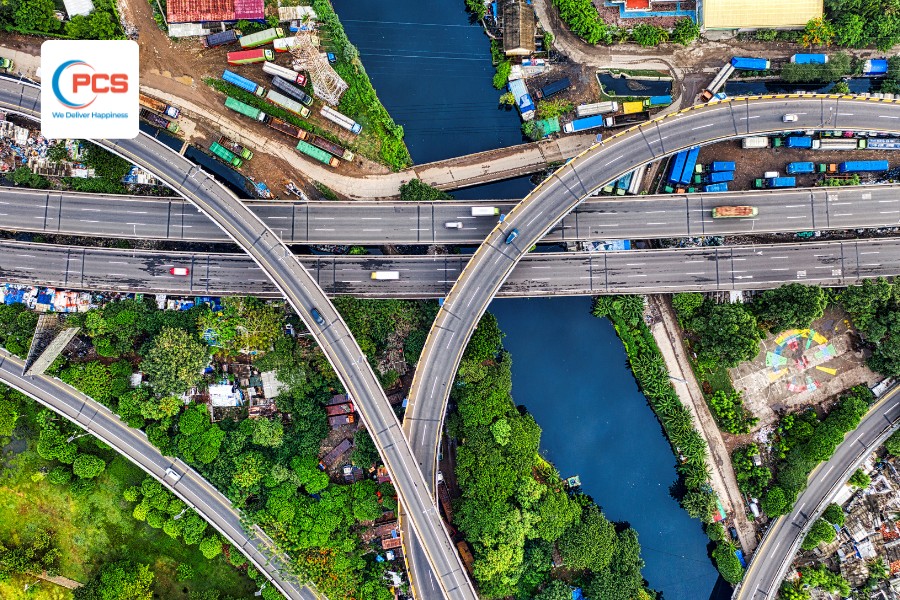 Vận chuyển h&agrave;ng h&oacute;a đường bộ tại Việt nam ng&agrave;y c&agrave;ng được đẩy mạnh