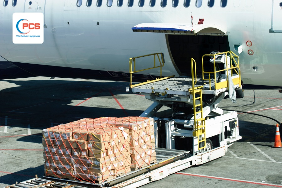 Cảng h&agrave;ng kh&ocirc;ng l&agrave; nơi diễn ra hoạt động tiếp nhận, kiểm tra h&agrave;ng h&oacute;a