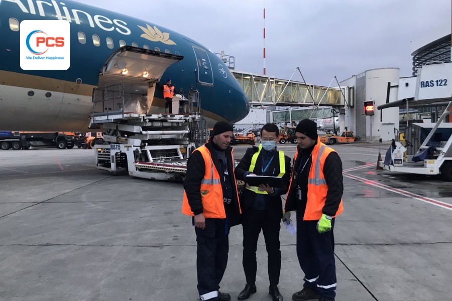 Dịch vụ mặt đất đảm nhận c&aacute;c hoạt động phục vụ khai th&aacute;c chuyến bay tại s&acirc;n bay