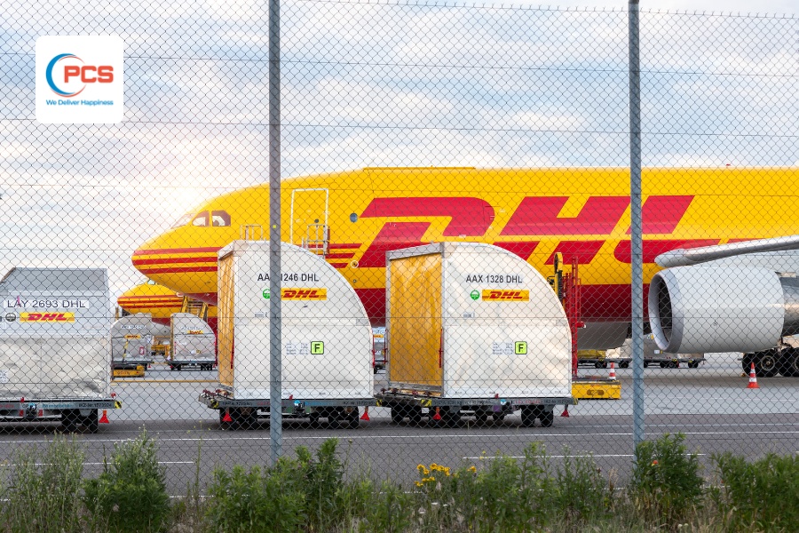 M&ocirc; h&igrave;nh đại &yacute; vận chuyển h&agrave;ng kh&ocirc;ng của c&aacute;c h&atilde;ng như DHL, Fedex phổ biến tại thị trường Việt