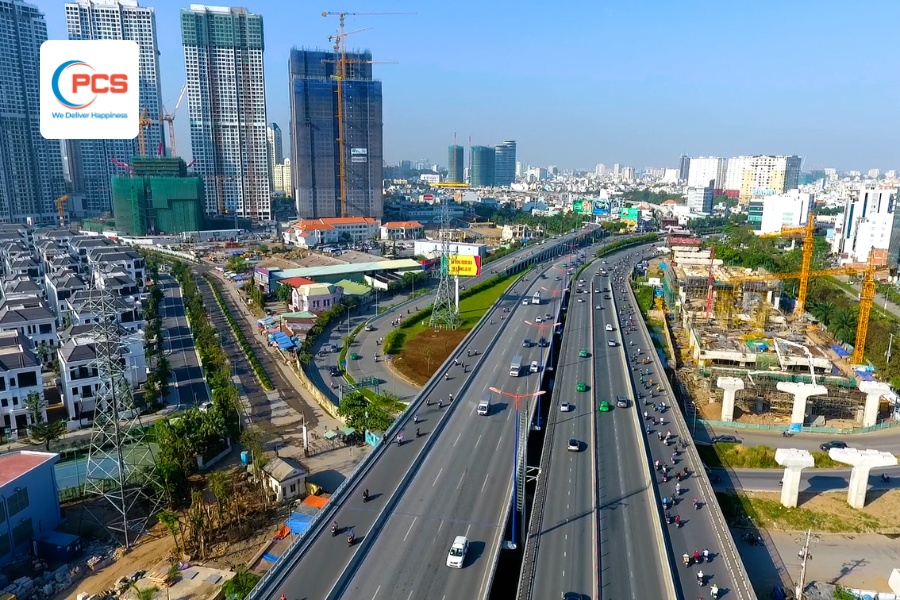 Hoạt động vận chuyển hàng hóa cần tuân thủ các quy định về giao thông đường bộ Hoạt động vận chuyển hàng hóa cần tuân thủ các quy định về giao thông đường bộ