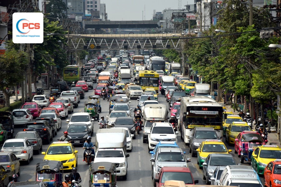 Rủi ro từ hạ tầng giao th&ocirc;ng đường bộ đ&ograve;i h&ograve;i doanh nghiệp cần c&oacute; kinh nghiệm lựa chọn lộ tr&igrave;nh