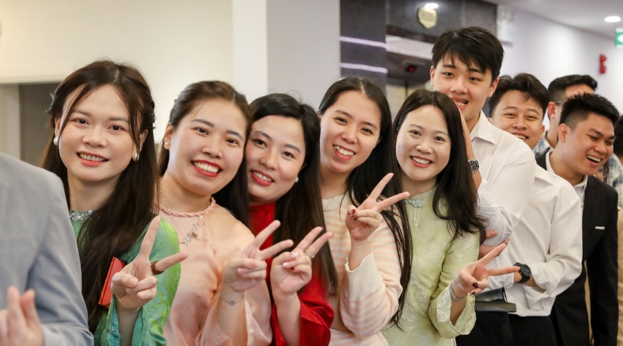 Khởi động năm mới với tinh thần gắn kết v&agrave; đầy hứng khởi.