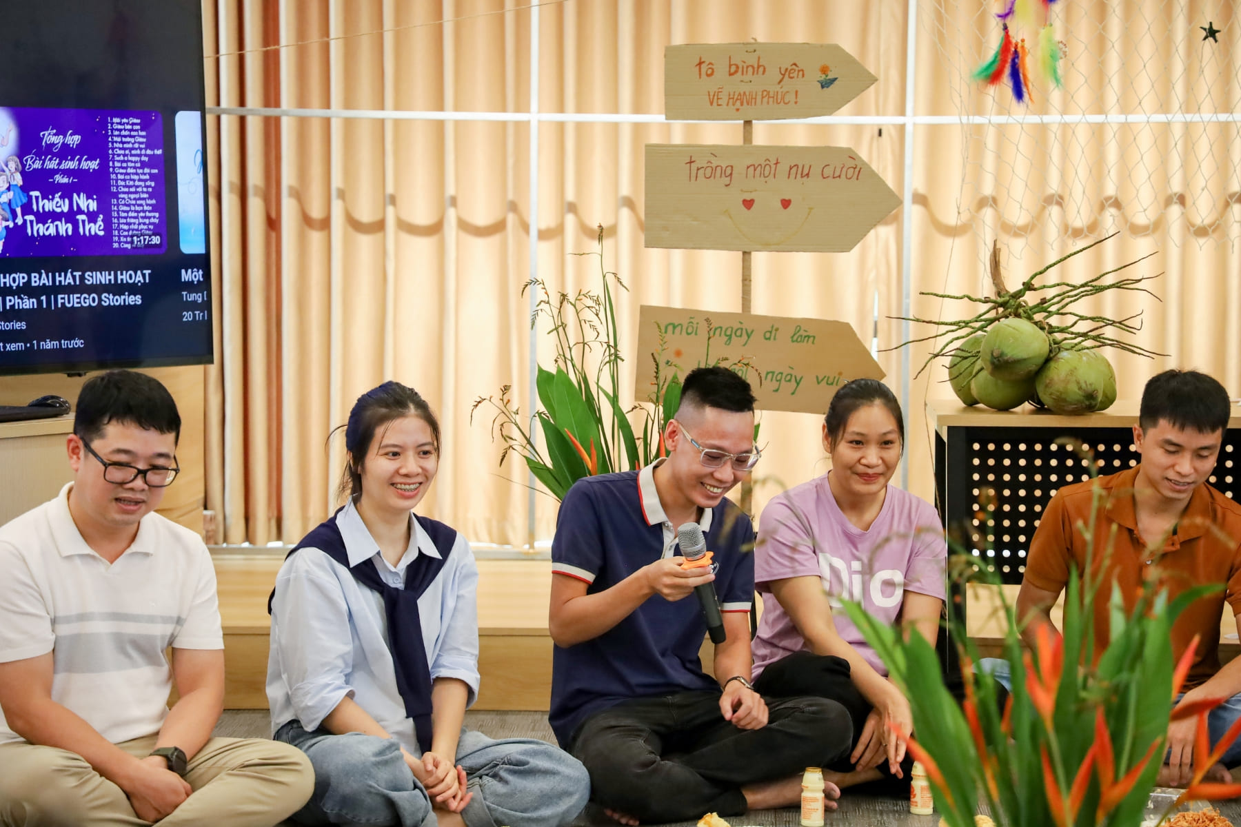 Các nhân vật chính "lung linh" của buổi tiệc Các nhân vật chính "lung linh" của buổi tiệc