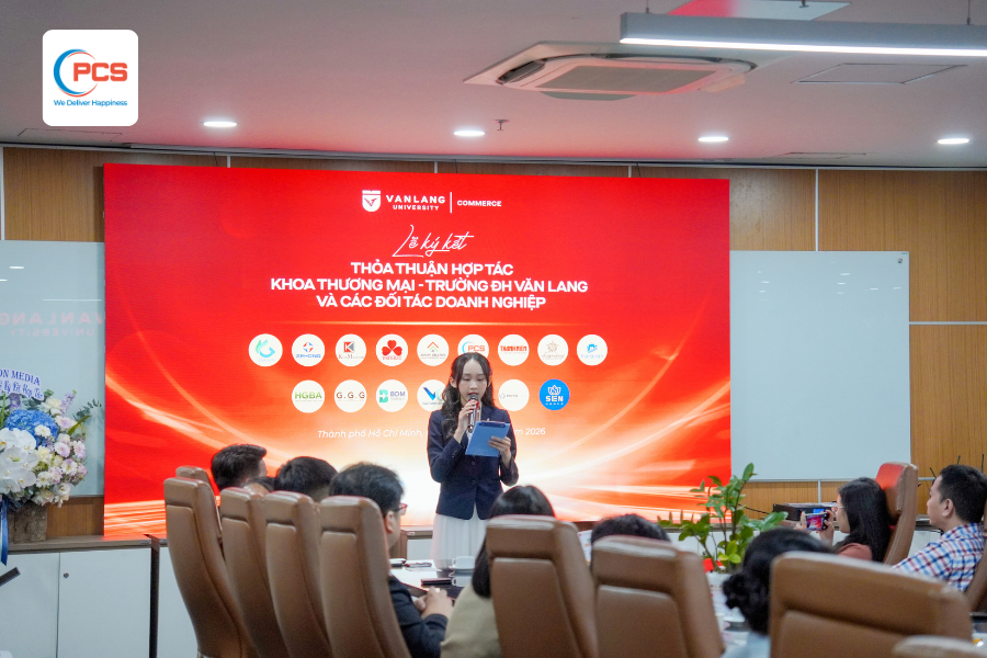 1775642605800_pcs-logistics-va-dai-hoc-van-lang-ky-ket-bien-ban-ghi-nho-hop-tac-uom-mam-the-he-nhan-su-logistics-tuong-lai-2.png Lễ ký kết diễn ra trong không khí trang trọng với sự tham dự của đại diện các doanh nghiệp và Ban lãnh đạo Trường