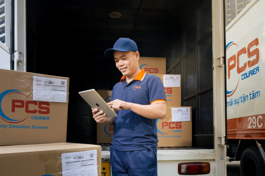 Dịch vụ chuyển ph&aacute;t nhanh Hải Ph&ograve;ng tại PCS Logistics cam kết đ&uacute;ng thời gian thỏa thuận