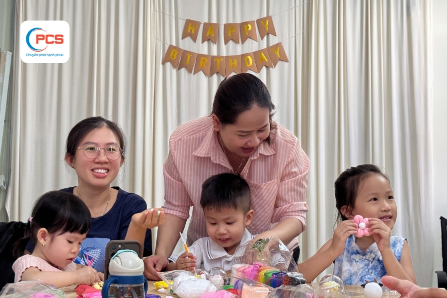1780475052118_pcs-chuyen-phat-hanh-phuc-den-cac-thien-than-nhi-dip-quoc-te-thieu-nhi-1-6-7.jpg