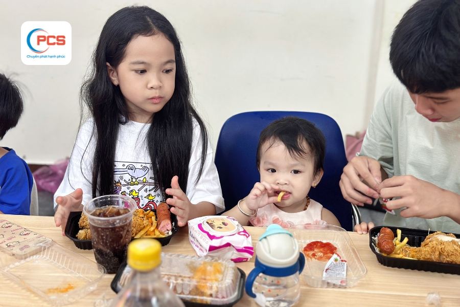 1780475095161_pcs-chuyen-phat-hanh-phuc-den-cac-thien-than-nhi-dip-quoc-te-thieu-nhi-1-6-11.jpg