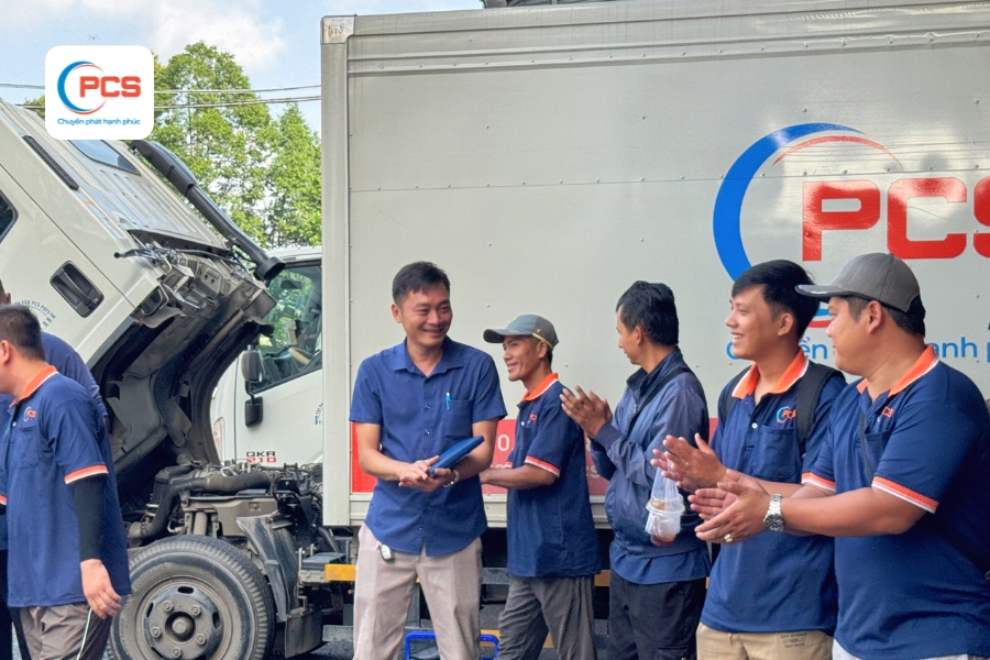 1784003702191_pcs-logistics-dao-tao-ky-thuat-co-ban-cho-doi-ngu-lai-xe-tai-trung-tam-kho-van-binh-duong-2.jpg