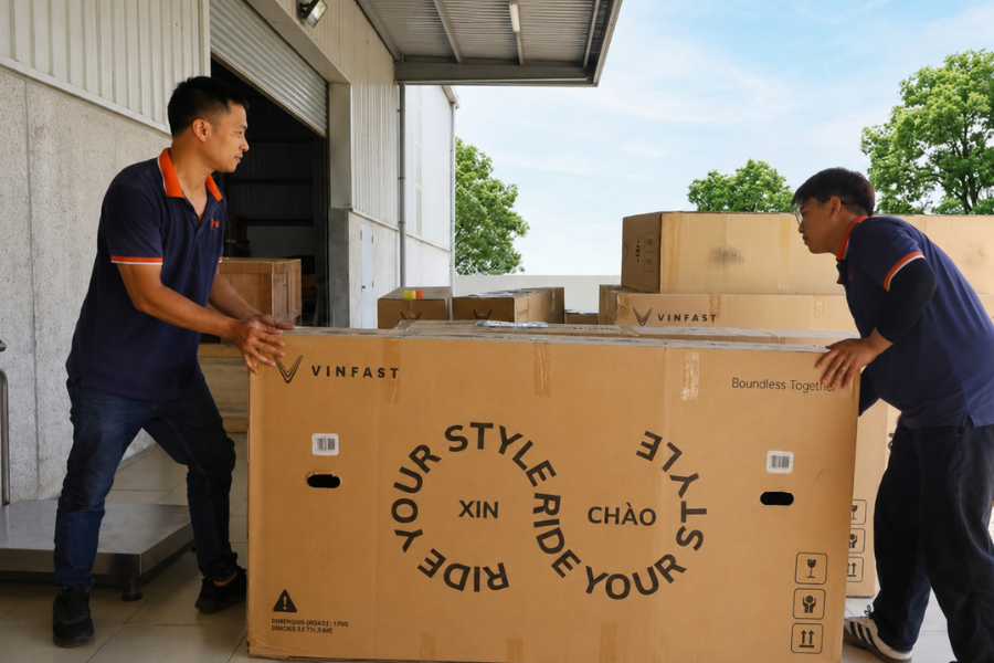 Dịch vụ giao nhận door to door gi&uacute;p h&agrave;ng h&oacute;a được vận chuyển trực tiếp từ nơi gửi đến địa chỉ nhận.&nbsp;