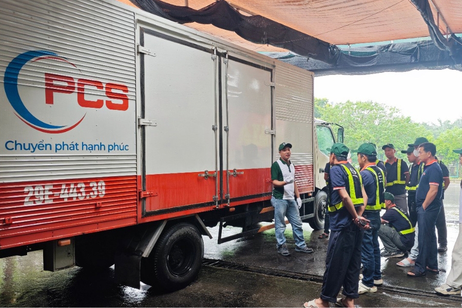 1787650613156_pcs-logistics-to-chuc-dao-tao-lai-xe-an-toan-va-tiet-kiem-nhien-lieu-8.jpg