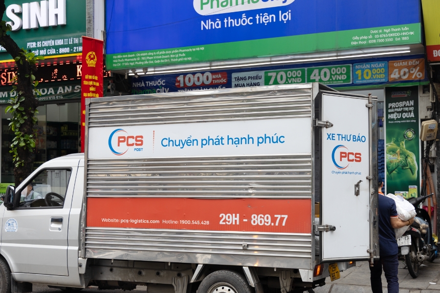 PCS Logistics chủ động sắp xếp phương tiện nhận hàng tại các khu công nghiệp và đầu mối kho vận ở Hà Nội. PCS Logistics chủ động sắp xếp phương tiện nhận hàng tại các khu công nghiệp và đầu mối kho vận ở Hà Nội.