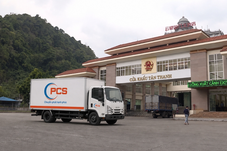 Dịch vụ vận chuyển hàng xuất nhập khẩu của PCS Logistics kết nối kho, nhà máy Hà Nội với các đầu mối giao nhận tại cửa khẩu Lạng Sơn. Dịch vụ vận chuyển hàng xuất nhập khẩu của PCS Logistics kết nối kho, nhà máy Hà Nội với các đầu mối giao nhận tại cửa khẩu Lạng Sơn.