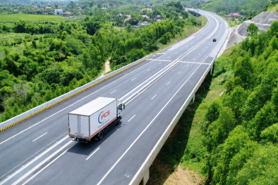 Dịch vụ chuyển phát nhanh Nam Định – Sài Gòn của PCS Logistics giúp doanh nghiệp rút ngắn thời gian giao các lô hàng cần bổ sung gấp. Dịch vụ chuyển phát nhanh Nam Định – Sài Gòn của PCS Logistics giúp doanh nghiệp rút ngắn thời gian giao các lô hàng cần bổ sung gấp.
