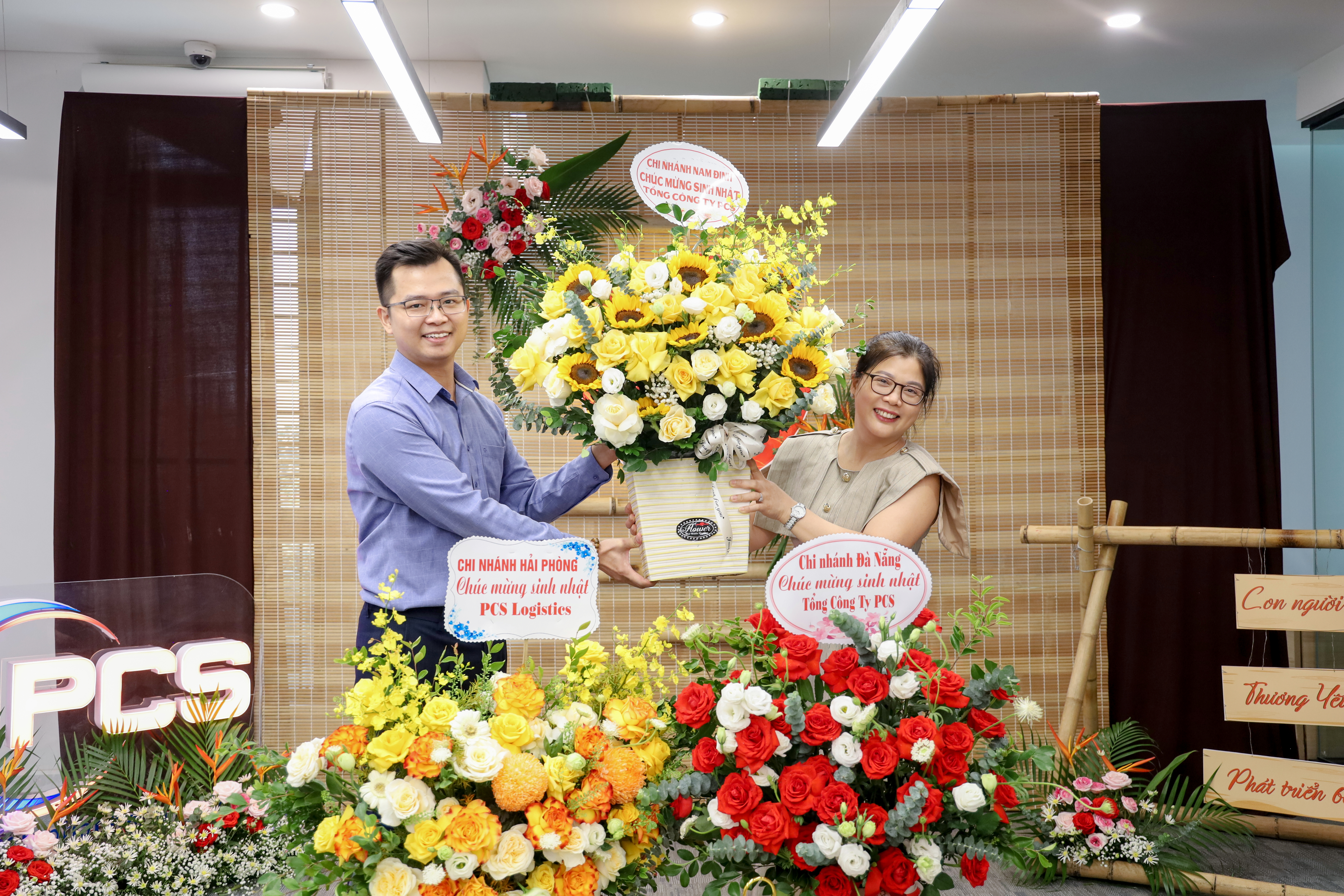 PCS 16 năm th&agrave;nh lập