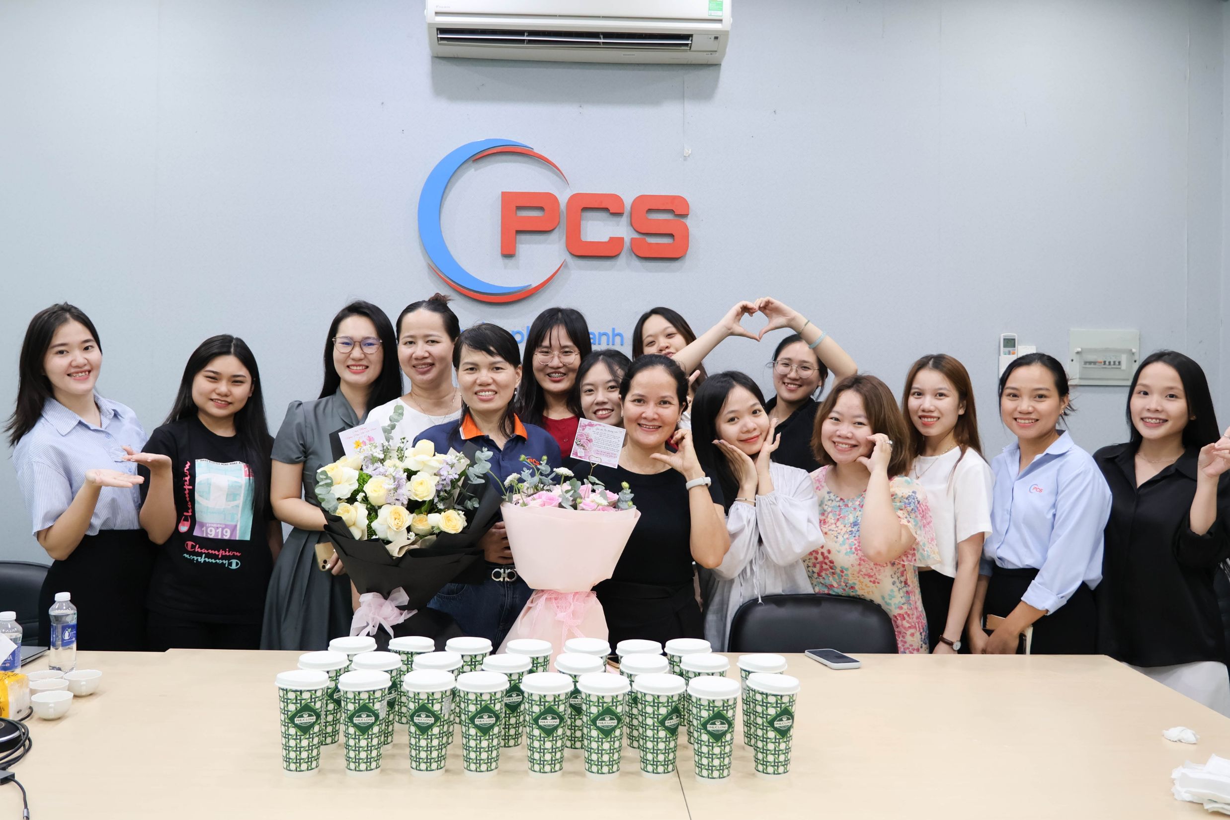 1792661029183_pcs-logistics-lan-toa-yeu-thuong-mung-ngay-phu-nu-viet-nam-20-10-8.jpg